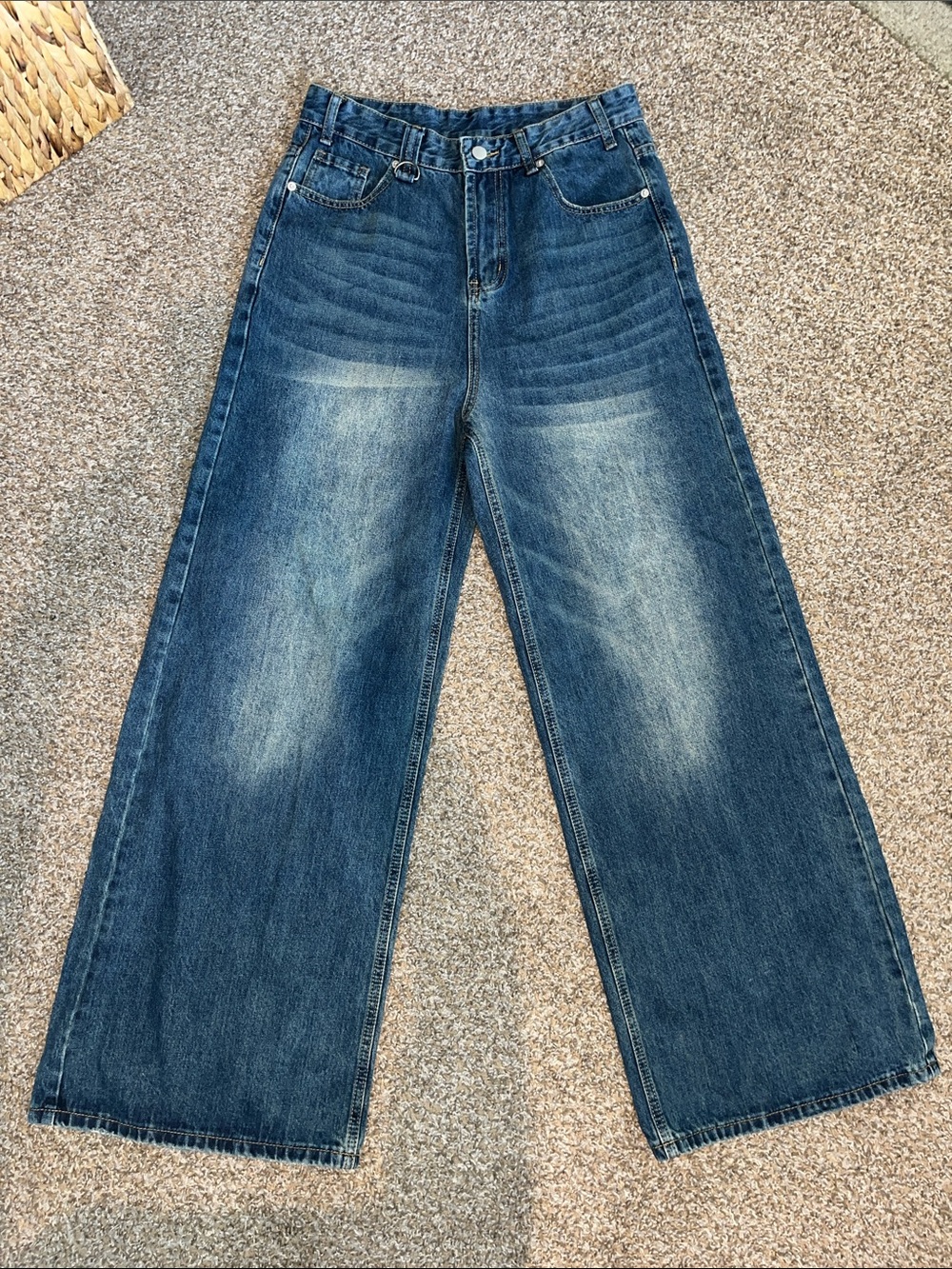Trendy Y2K / Streetwear Wide Leg Baggy Jeans